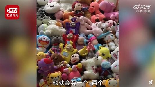 輸送帶廠(chǎng)家：爺爺進(jìn)城看孫女背一袋子布娃娃