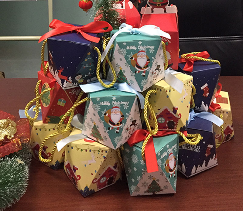 圣誕節(jié)，擎川EVERLAR祝大家圣誕節(jié)快樂！