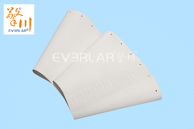 白色PU食品級轉(zhuǎn)彎輸送帶