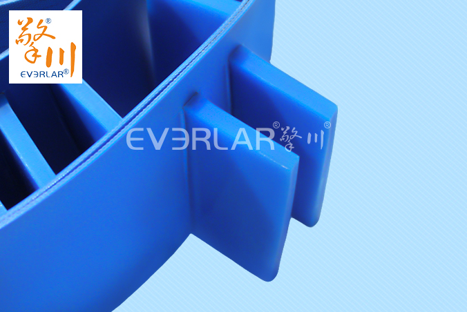 藍色PU輸送帶加擋板耐腐蝕食品級海鮮分揀機專配傳輸帶廠家定制